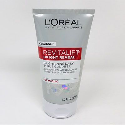 Revitalift Bright Reveal Scrub Cleanser